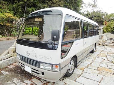 3. 送迎車両